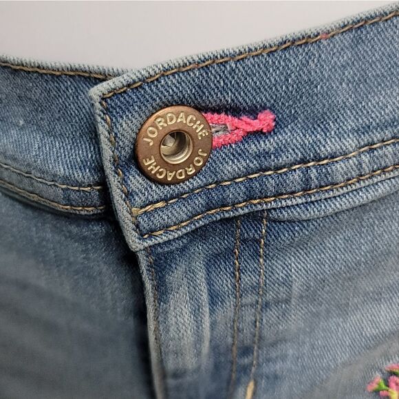 JORDACHE Girls Cut Off Shorts - Picture 4 of 9